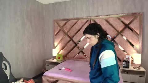 Snapshot of babyyrasta666 chatting on 12-14-25, 04:40 BABY RASTA DANN online show from 12-14-25, 04:40