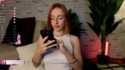 Snapshot of babyyyluna chatting on 09-11-25, 02:11 BabyyyLuna online show from 09-11-25, 02:11