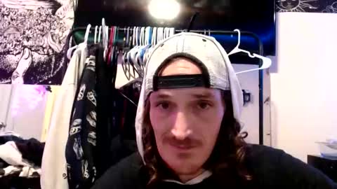 Snapshot of back2eden chatting on 05-06-26, 06:19 back2eden online show from 05-06-26, 06:19