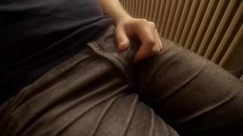 Snapshot of backfromashes chatting on 05-19-26, 01:28 Armin online show from 05-19-26, 01:28