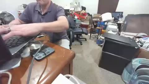 Snapshot of bad_boy4u2abuse chatting on 10-30-25, 09:11 bad_boy4u2abuse online show from 10-30-25, 09:11