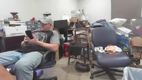 Snapshot of bad_boy4u2abuse chatting on 12-18-25, 09:59 bad_boy4u2abuse online show from 12-18-25, 09:59