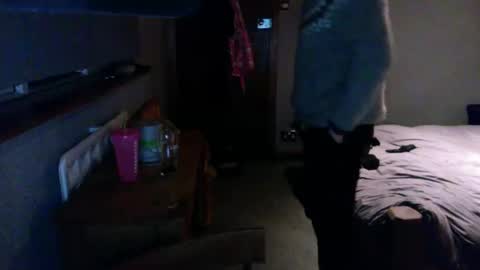 Snapshot of bad_dad43 chatting on 01-02-25, 03:26 Bad dad43 online show from 01-02-25, 03:26