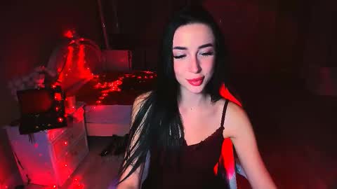 Miss Desire...do you remember online show from 10-04-25, 05:11