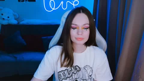 Lin online show from 01-24-25, 05:32