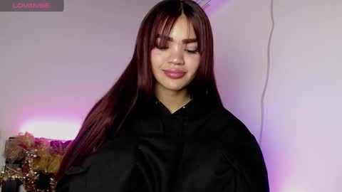 Snapshot of bad_girl_2003 chatting on 12-13-24, 10:34 Angeles online show from 12-13-24, 10:34