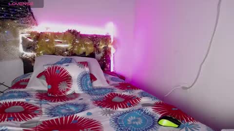 Snapshot of bad_girl_2003 chatting on 12-18-24, 05:59 Angeles online show from 12-18-24, 05:59