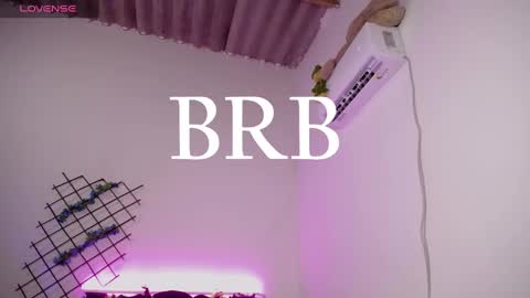 Snapshot of bad_girl_2003 chatting on 01-04-25, 05:58 Angeles online show from 01-04-25, 05:58