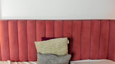 Snapshot of bad_queen22 chatting on 11-27-25, 01:07 bad_queen22 online show from 11-27-25, 01:07