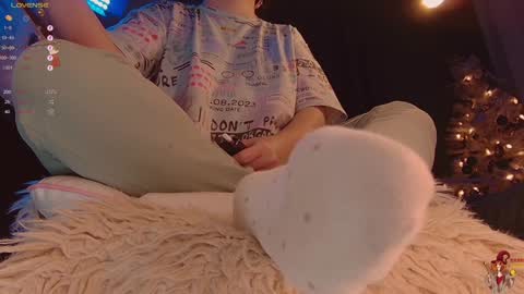 Snapshot of badassswitch chatting on 12-27-24, 01:28 Franki online show from 12-27-24, 01:28