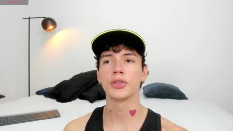 Snapshot of badboy_one chatting on 01-02-25, 07:40 jhojan online show from 01-02-25, 07:40