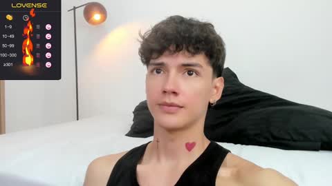 Snapshot of badboy_one chatting on 01-27-25, 08:49 jhojan online show from 01-27-25, 08:49