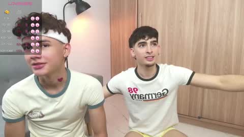 Snapshot of badboy_one chatting on 02-02-25, 02:02 jhojan online show from 02-02-25, 02:02