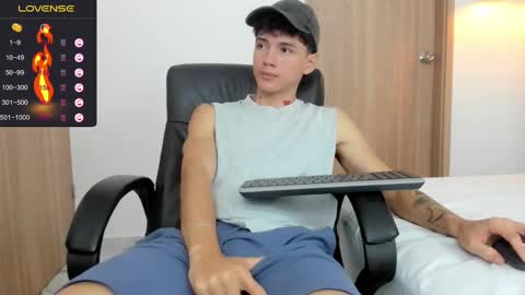 Snapshot of badboy_one chatting on 02-12-25, 01:27 jhojan online show from 02-12-25, 01:27