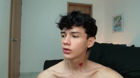 Snapshot of badboy_one chatting on 11-07-25, 11:21 jhojan online show from 11-07-25, 11:21