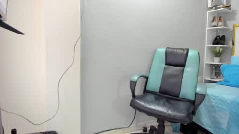 Snapshot of badboyjuan_ chatting on 05-22-26, 11:38 JUAN online show from 05-22-26, 11:38