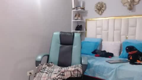 Snapshot of badboyjuan_ chatting on 05-25-26, 11:38 JUAN online show from 05-25-26, 11:38