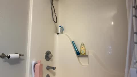 Snapshot of badboyson65 chatting on 10-04-25, 03:04 HotWifeFun32 online show from 10-04-25, 03:04