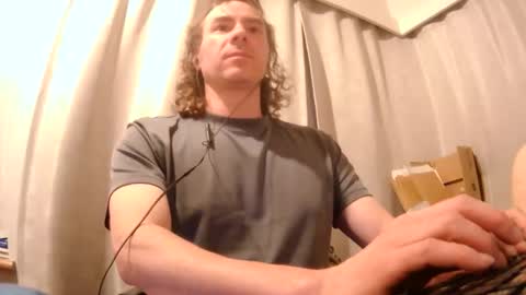 badbunnybenny online show from 05-23-26, 12:09