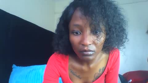 Snapshot of baddie_bunnie chatting on 11-23-25, 07:19 baddie_bunnie online show from 11-23-25, 07:19