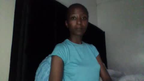 Snapshot of baddie_bunnie chatting on 11-29-25, 03:37 baddie_bunnie online show from 11-29-25, 03:37