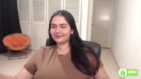 Snapshot of baddie_maddie_ chatting on 09-18-25, 06:59 want custom text me through my snap 3 online show from 09-18-25, 06:59