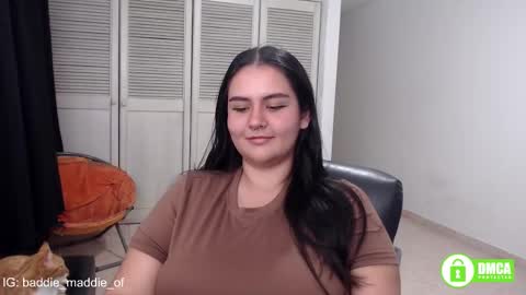 Snapshot of baddie_maddie_ chatting on 10-07-25, 03:36 want custom text me through my snap 3 online show from 10-07-25, 03:36