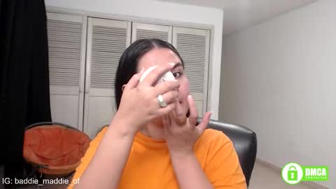 Snapshot of baddie_maddie_ chatting on 10-31-25, 06:47 want custom text me through my snap 3 online show from 10-31-25, 06:47