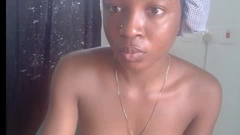 Snapshot of baddiebitchx chatting on 05-08-26, 10:20 baddiebitchx online show from 05-08-26, 10:20