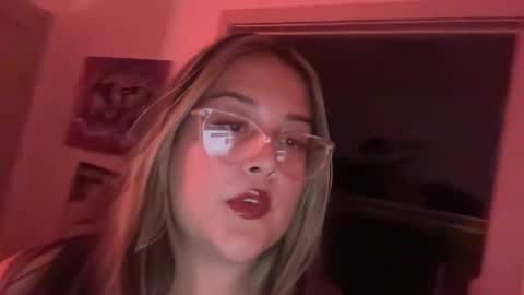 Snapshot of baddiemaddiee69 chatting on 11-30-25, 02:37 baddiemaddiee69 online show from 11-30-25, 02:37