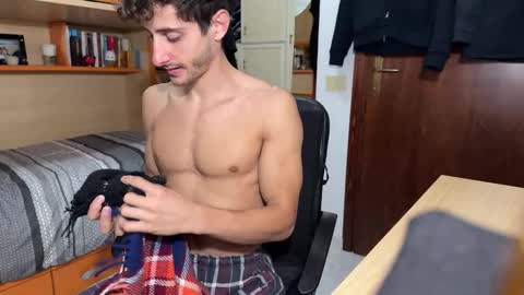 Snapshot of badguy_22 chatting on 11-24-25, 09:36 Badguy online show from 11-24-25, 09:36