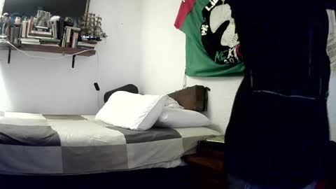 Mexican livin Off the Wall online show from 10-25-25, 02:08