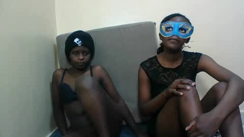 bads_girles online show from 01-11-26, 05:07