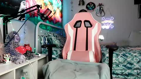 Bae Bae Blue online show from 10-29-25, 07:04