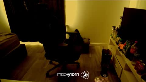 Snapshot of baftez chatting on 12-14-25, 08:20 Baffels online show from 12-14-25, 08:20