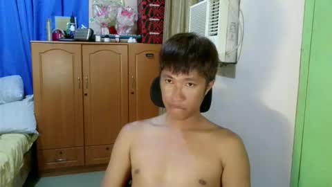 Snapshot of baggage00 chatting on 06-07-26, 11:47 baggage00 online show from 06-07-26, 11:47