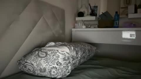 bagvag0 online show from 04-04-26, 12:57