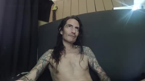 Snapshot of bailey39 chatting on 02-14-25, 09:24 Bailey online show from 02-14-25, 09:24