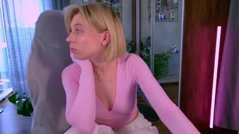 Elly online show from 06-05-26, 04:52