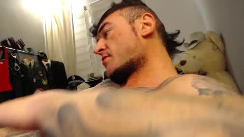 Snapshot of ballard_ chatting on 11-06-25, 01:28 Bret Ballard online show from 11-06-25, 01:28