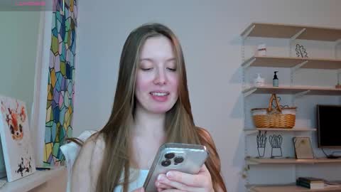 Kira online show from 10-17-25, 08:44