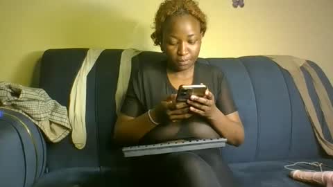 Snapshot of bambi_blush chatting on 09-24-25, 04:27 bambi online show from 09-24-25, 04:27