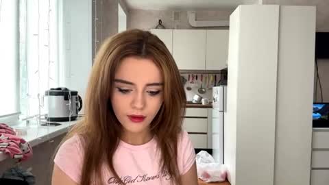 Lola  online show from 07-14-26, 06:18