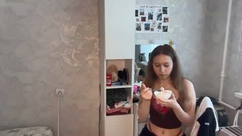 Lola  online show from 07-28-26, 05:03