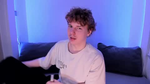 MICKEY online show from 04-06-26, 11:33