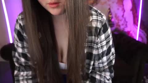 Snapshot of bambiliii chatting on 01-08-25, 06:52 Bambi online show from 01-08-25, 06:52