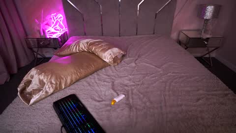 Snapshot of bambiliii chatting on 01-24-25, 05:31 Bambi online show from 01-24-25, 05:31