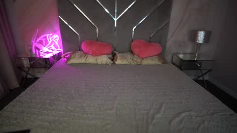 Snapshot of bambiliii chatting on 02-05-25, 01:04 Bambi online show from 02-05-25, 01:04