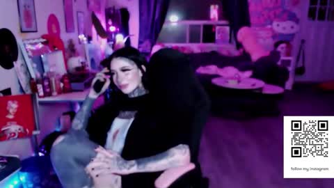 Snapshot of bambitatted chatting on 12-14-25, 01:44 bambitatted online show from 12-14-25, 01:44