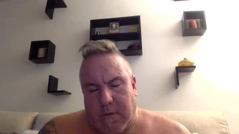 banana5289 online show from 10-31-25, 07:26